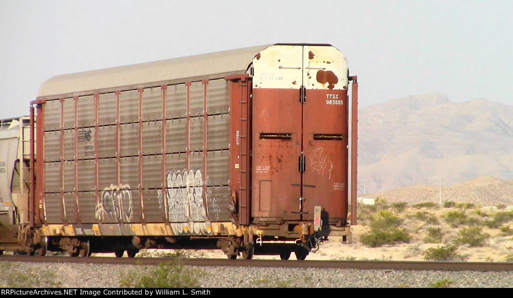 WB Manifest Frt at Erie NV -71